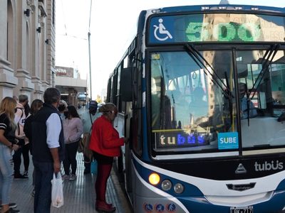La provincia de Buenos Aires autorizó un aumento de 37,5 % en el transporte público