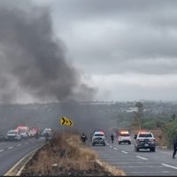 Incendian vehículos en Hidalgo tras abatimiento de “El Mencho”