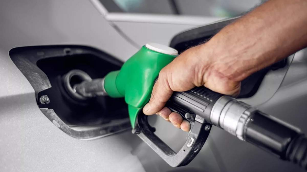 En tres meses el combustible aumentó casi $500. Fuente. (Twitter)