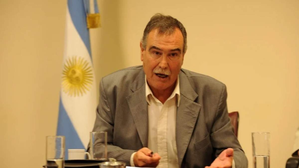 Intendente de Centenario, Javier Bertoldi. Fuente: (Facebook)