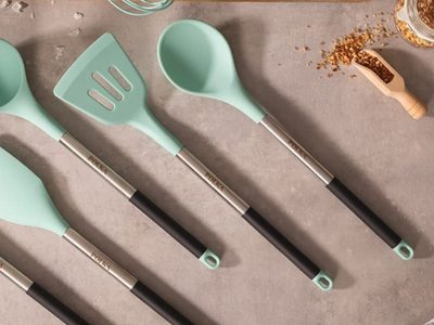 Limpios y como el primer día: el método infalible para lavar utensilios de silicona en menos de 10 minutos