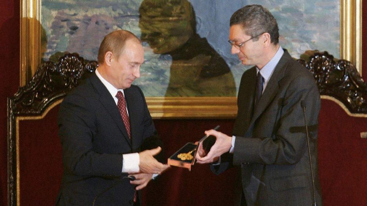 La ceremonia donde se le entregó la Llave de Oro al mandatario ruso