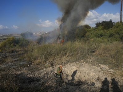 Un misil lanzado desde Yemen cae en Israel y activa las alarmas en el aeropuerto internacional