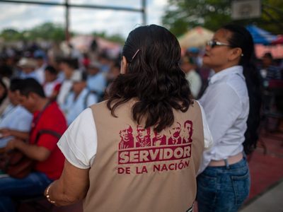 Ebrard denuncia la “intromisión rapaz de la Secretaría del Bienestar” en el proceso de Morena