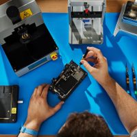 Apple modifica su programa de reparación para admitir piezas procedentes de iPhone usados