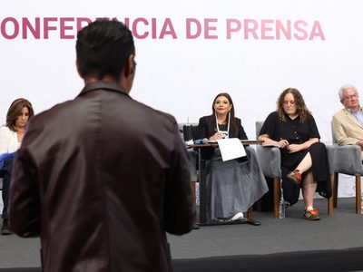 Brugada reconoce que fondos para ciclovías se usaron para canchas de futbol del “Mundial Social”