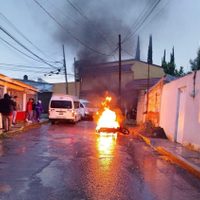 Linchan a presunto asaltante en El Nopalito, Puebla; su cómplice sobrevive (Video)