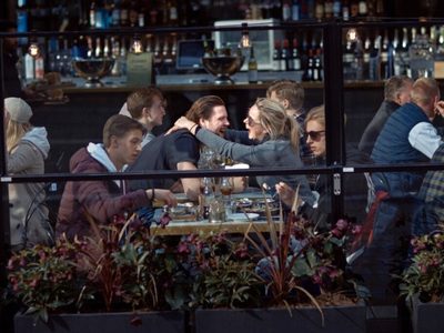 Gobierno de Suecia presenta ley para cerrar comercios y restringir reuniones ante pandemias