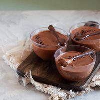 Postre exprés de chocolate con palta: te sorprenderá esta receta dulce y más sana con solo 4 ingredientes