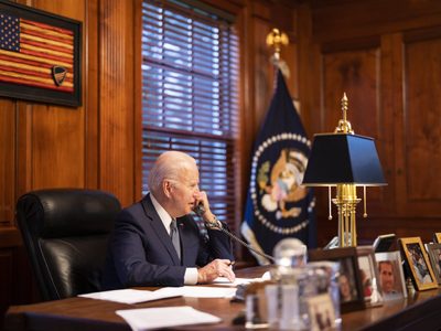 Vladimir Putin y Joe Biden intercambiaron amenazas para recibir el 2022: hablaron por teléfono