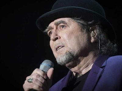 Tras caer del escenario, operan de urgencia a Joaquín Sabina de un derrame cerebral