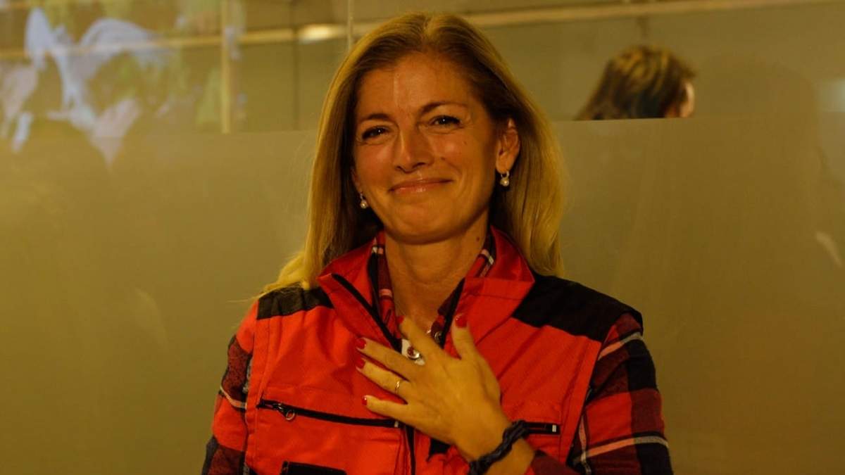En el búnker de Figueroa, Ortiz Luna volvió a ponerse la campera del SIEN durante los festejos. Fuente: (Emiliano Ortiz)