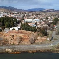 Neuquén adjudicó la obra de defensa hídrica del río Curi Leuvú en Chos Malal
