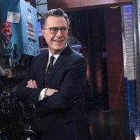 Tras 11 años Stephen Colbert tiene episodio final de Late Show; un camino de tensiones con Trump