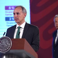 López-Gatell presume cinco semanas de “reducción continua" de contagios y muertes por covid-19