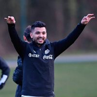 “Tecatito” logra acuerdo para adherirse al Sevilla por tres temporadas y media