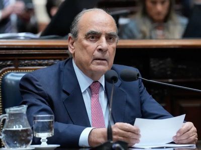 Guillermo Francos negó que la reforma laboral permita jornadas de 12 horas de trabajo
