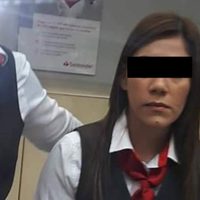 Cuentahabiente acusa a cajera de banco Santander en Veracruz por el robo de 76 mil pesos