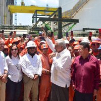 AMLO va a refinería de Tula para supervisar construcción de planta coquizadora
