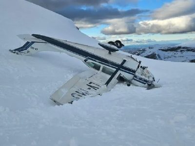 Cayó una avioneta en el cerro Chapelco: de milagro no hubo víctimas