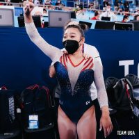Sunisa Lee se cuelga el oro y sucede a Simone Biles en gimnasia artística