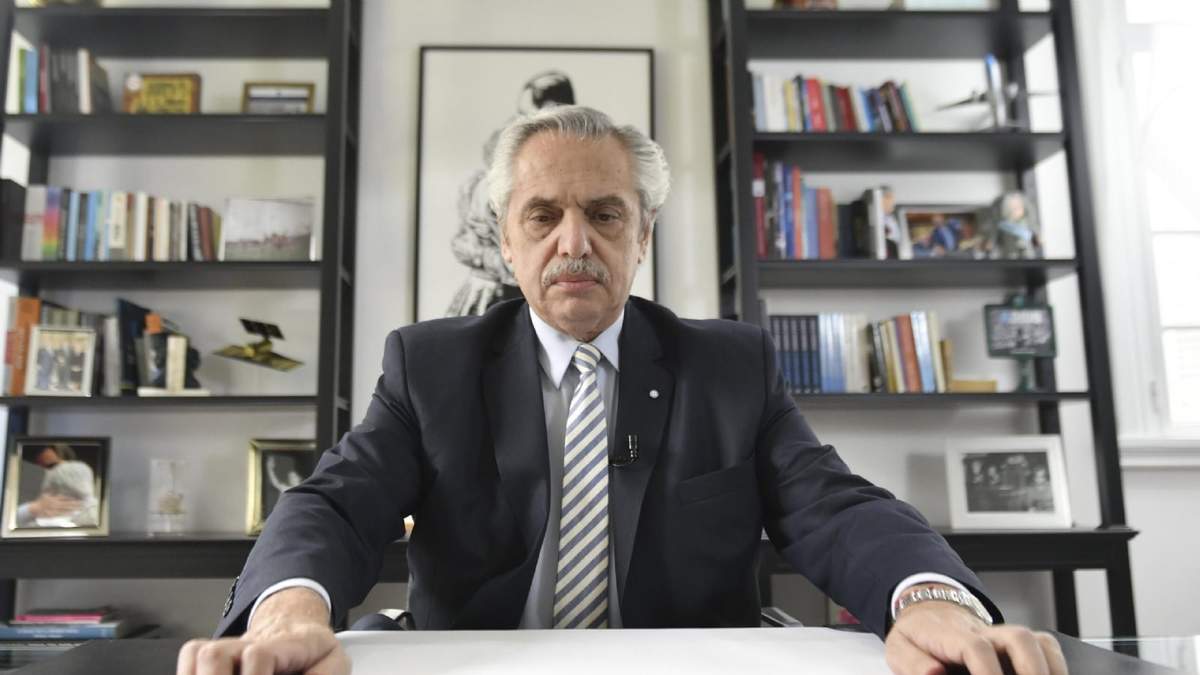 Alberto Fernández fue llamado a declarar por la causa en su contra. Fuente: (X)