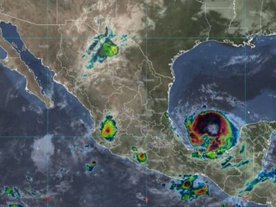 Grace recobra fuerza y avanza hacia Veracruz como huracán categoría 1