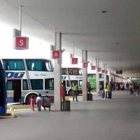 Maleteros bloquean por cuarto día consecutivo la Terminal de Mar del Plata