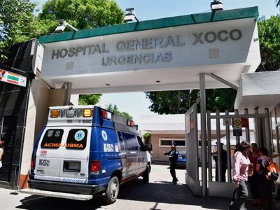 Una mujer muere en una jardinera del Hospital Xoco