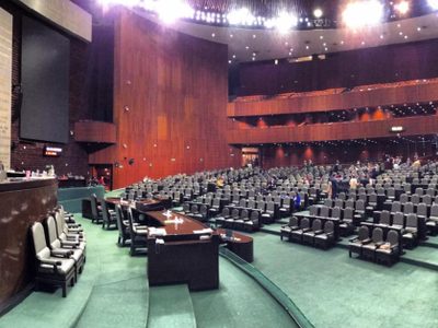 Alcaldes dan portazo en San Lázaro; diputados extienden receso