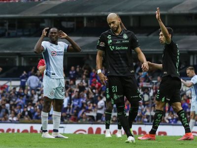 Cruz Azul empata 2-2 contra Santos y es último de la tabla general (Video)