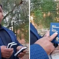 Polémica en Neuquén por la entrega de biblias a estudiantes en la vereda de una escuela primaria