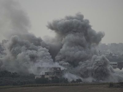 Se desatan combates cerca del principal hospital de Gaza; Netanyahu rechaza cese al fuego
