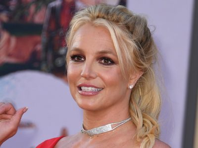 Britney Spears y una irreverente propuesta para que sea convertida en una heroína local