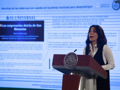 García Vilchis ahora arremete contra Reforma y columnistas de El Universal