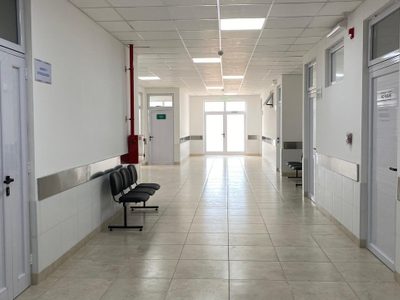Una mujer que se hacía pasar por médica trabajaba en hospitales públicos