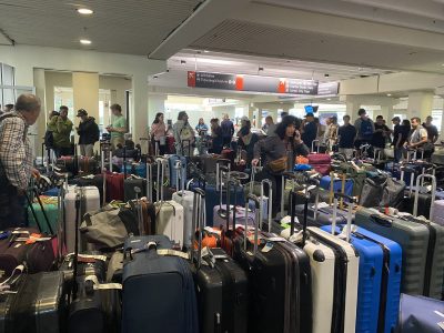 Hay 1000 argentinos varados en Estados Unidos por cancelaciones de vuelos de American Airlines
