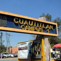 Despiden en FES Cuautitlán a estudiantes que murieron luego de caer su coche en el Emisor Poniente