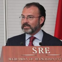 Videgaray viajó hoy a Washington; tendrá reuniones a puerta cerrada