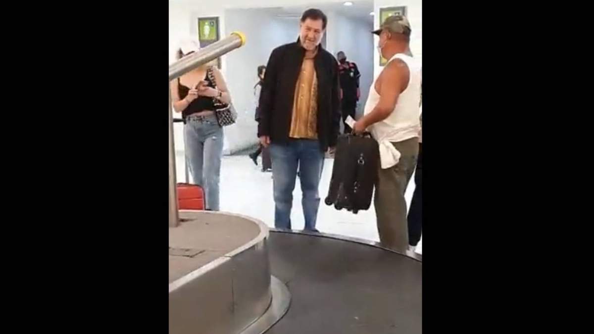 El legislador petista fue increpado mientras esperaba su maleta