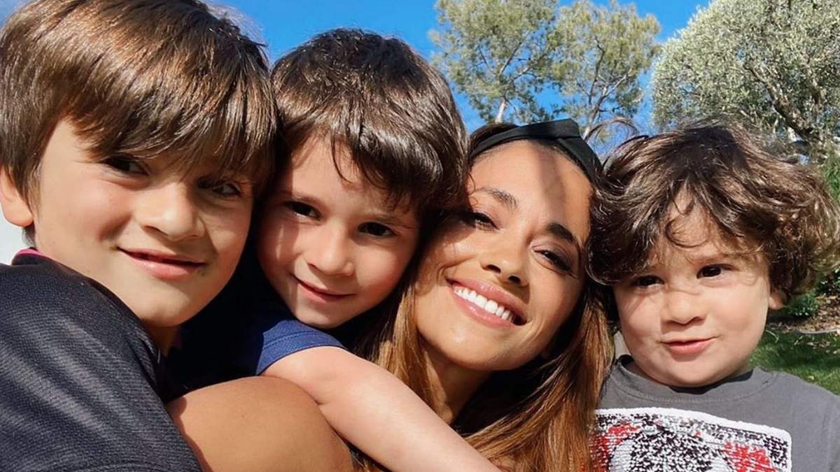 Thiago, Mateo, Antonella Roccuzzo y Ciro. Fuente: (Instagram)