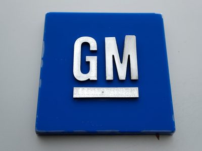 GM llama a revisión más de 449 mil camionetas por problema con testigo de fluido de frenos
