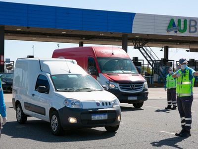 Más de 2.700 autos desfilaron hacia la Costa Atlántica