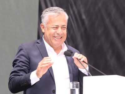 Coparticipación: Milei le enviará un anticipo de $325.000 millones a Cornejo