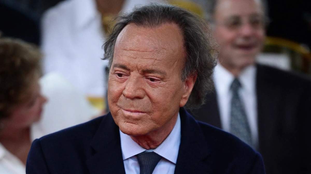 Julio Iglesias. Fuente: (Twitter)