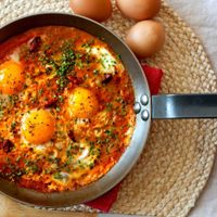Prepará una exquisita hueva: resolvé la cena con 3 ingredientes y en pocos minutos