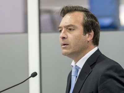 "Perverso": el diputado Soria salió con los tapones de punta a defenderse