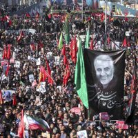 Estampida mortal en Irán: Al menos 40 muertos y 200 heridos tras una estampida en el funeral de Soleimani