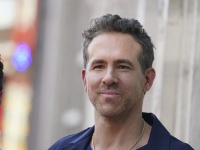 Ryan Reynolds y Rob McElhenney compran el club de futbol colombiano La Equidad