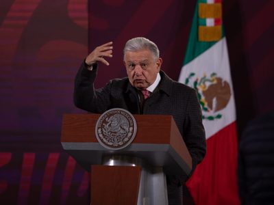 AMLO critica renuncia de Ricardo Mejía Berdeja: "no me dio ni el adiós, nada más me mandó un papel"